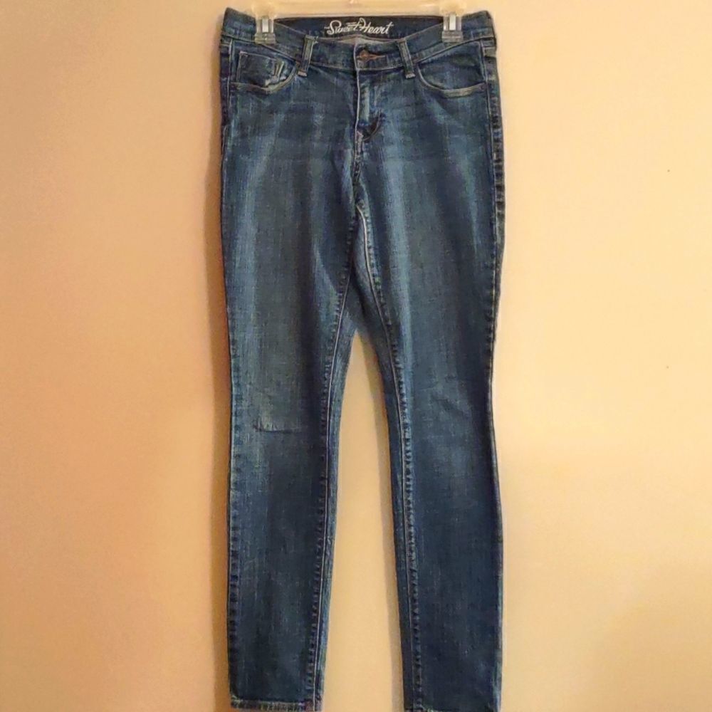 Old Navy Sweetheart Women's size 4 ankle jeans medium wash great condition‎